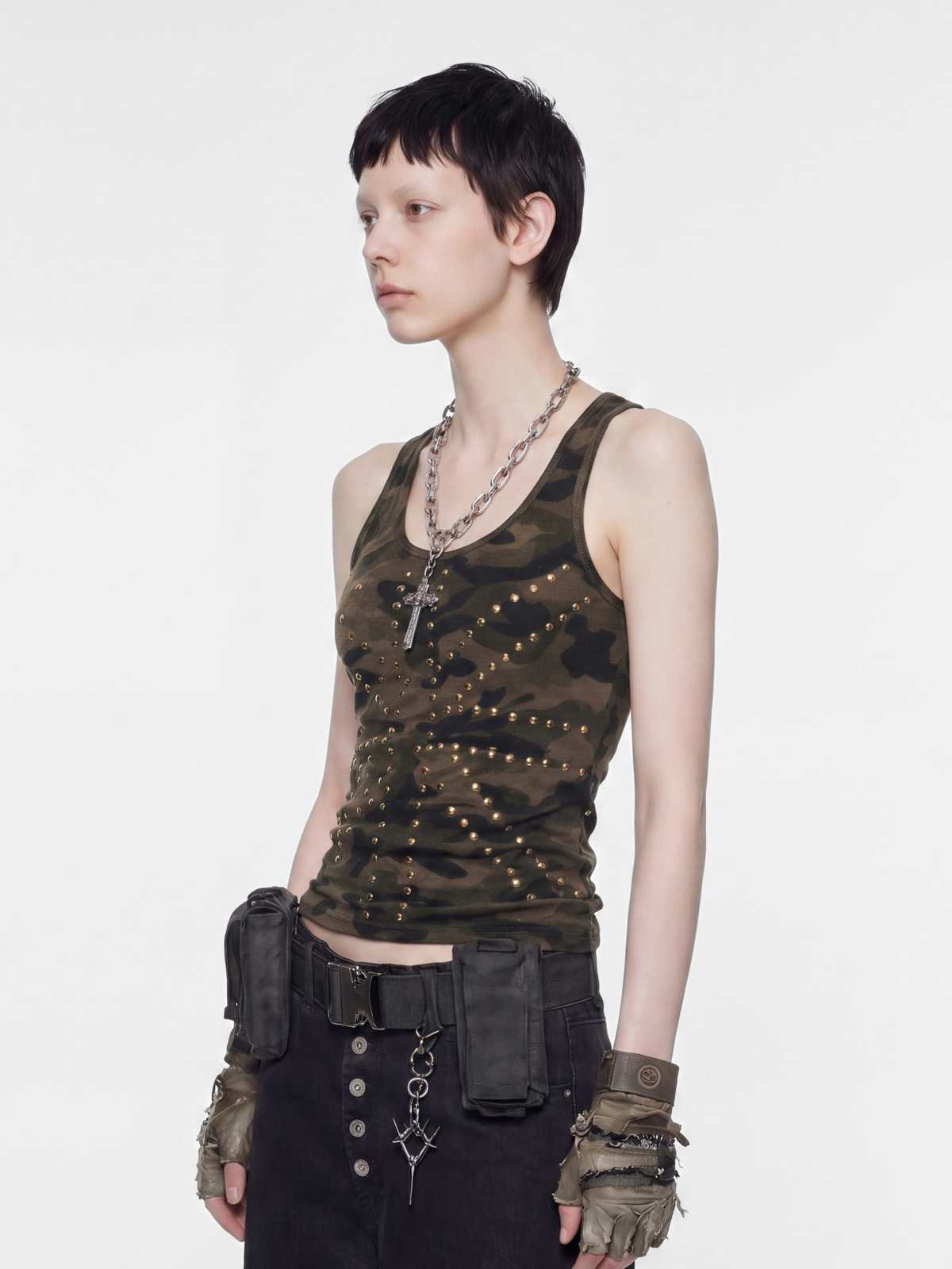 FoxTank – Damen-Trägertop mit Camo-Muster und Nieten