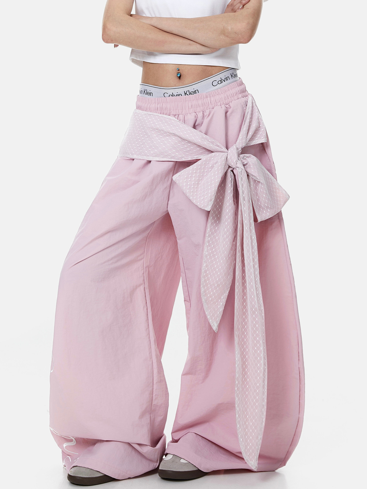 WarmSack – Damen-Fallschirmhose mit Schnürung, Lagen-Optik und geschwungenem Schnitt