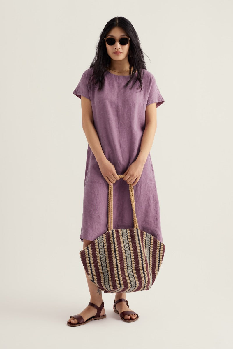 Primäres Leinenkleid