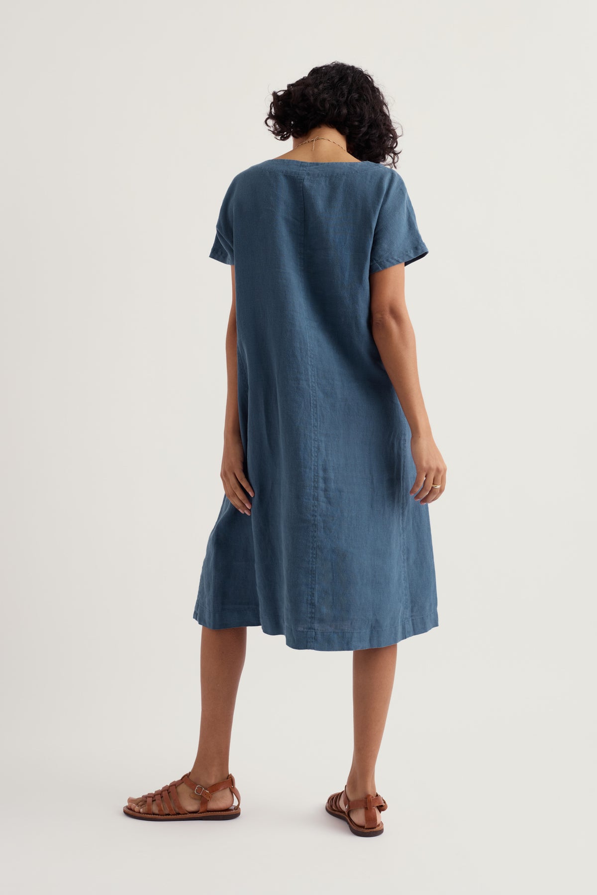 Primäres Leinenkleid