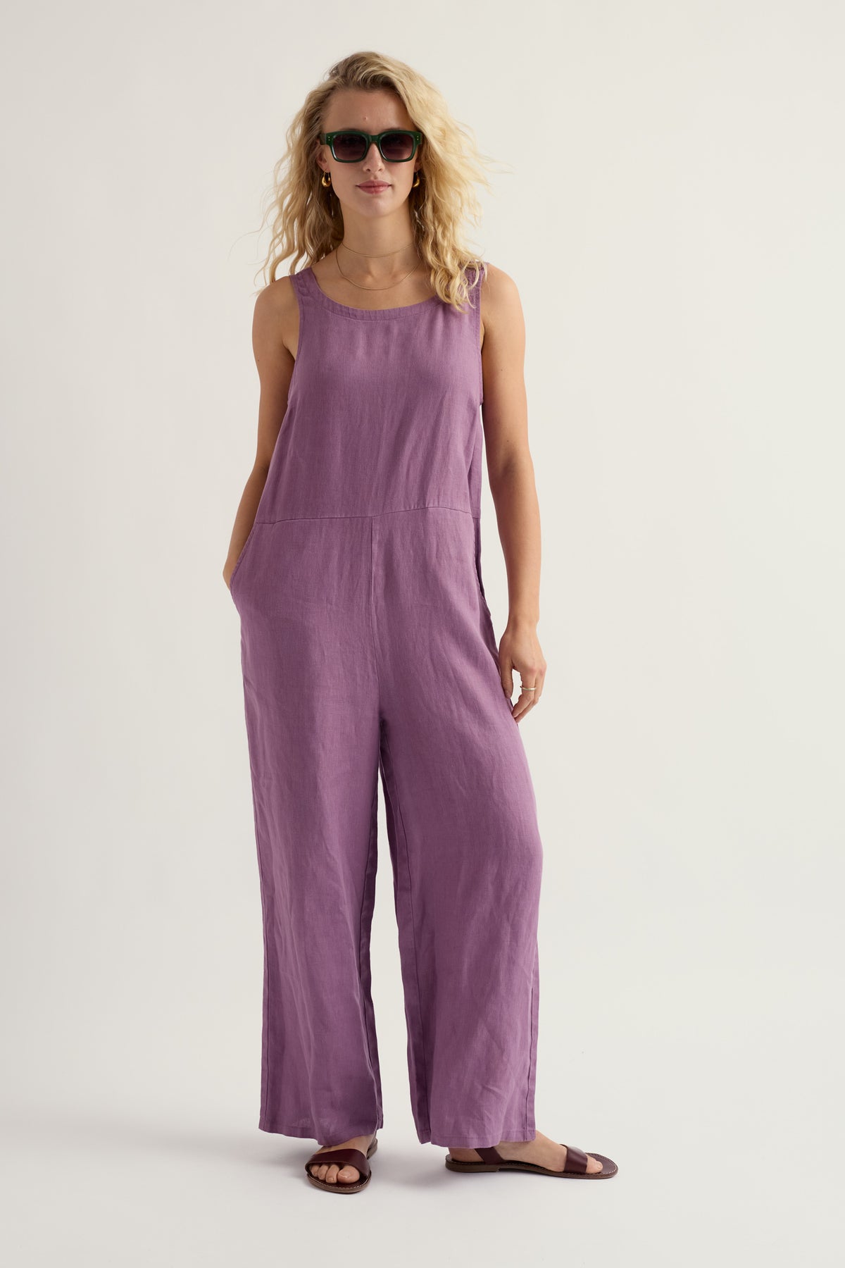Salt Air Jumpsuit mit weitem Bein aus Leinen